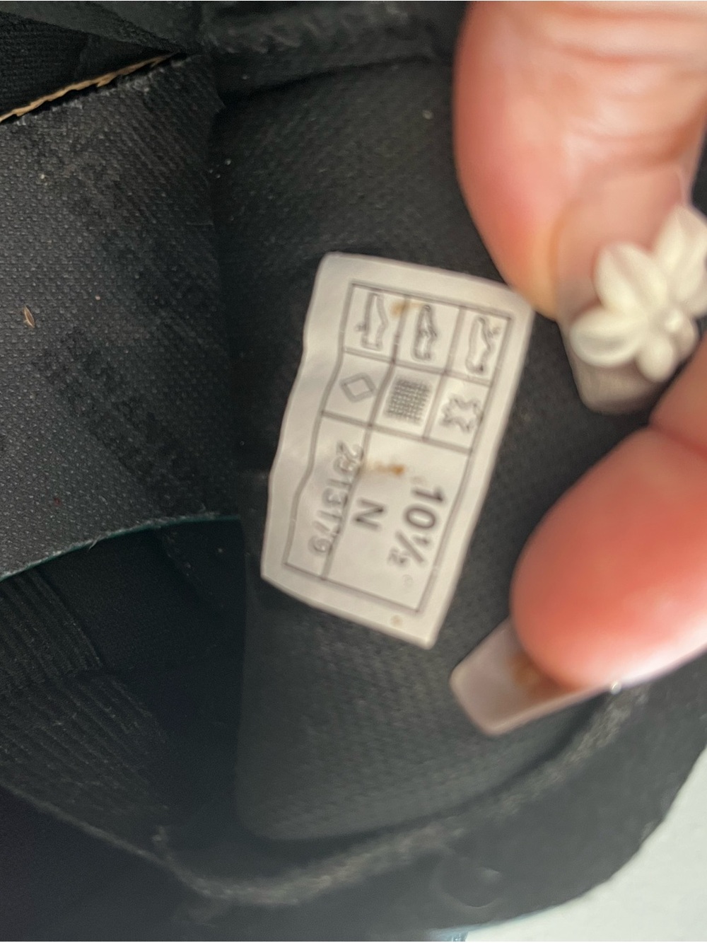 SAS Black Leather Lace-Up Sneakers - Picture 9 of 9